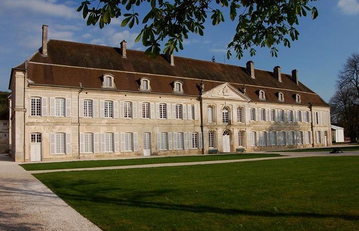 Découverte de l'Abbaye d'Auberive lors de vos séjour en Haute-Marne