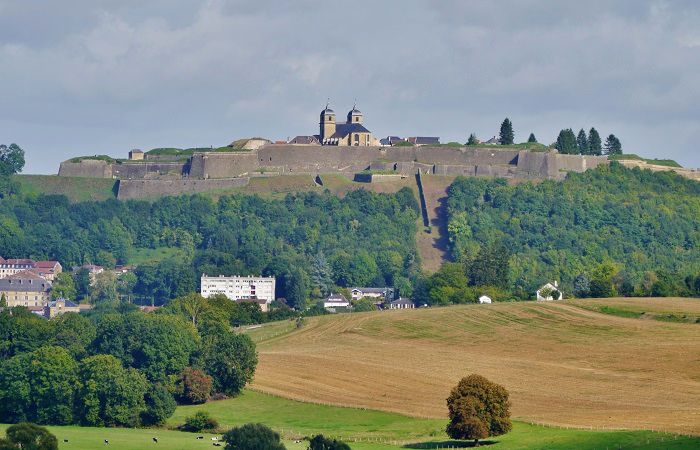 Offrez-vous une visite de Montmédy et de sa citadelle lors de votre séjour dans la Meuse
