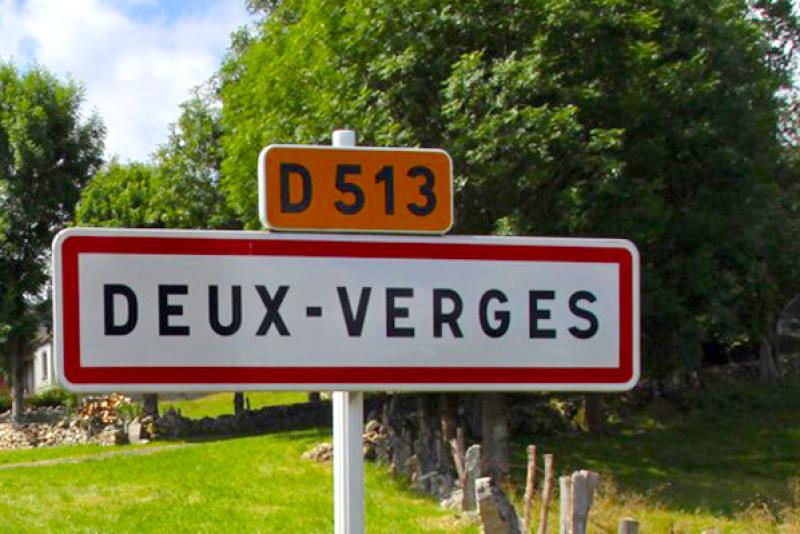 Noms de villages insolites avec Deux-Verges dans le Cantal
