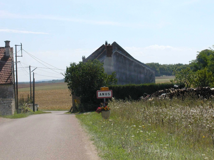 Noms de villages insolites avec le village d'Anus dans l'Yonne