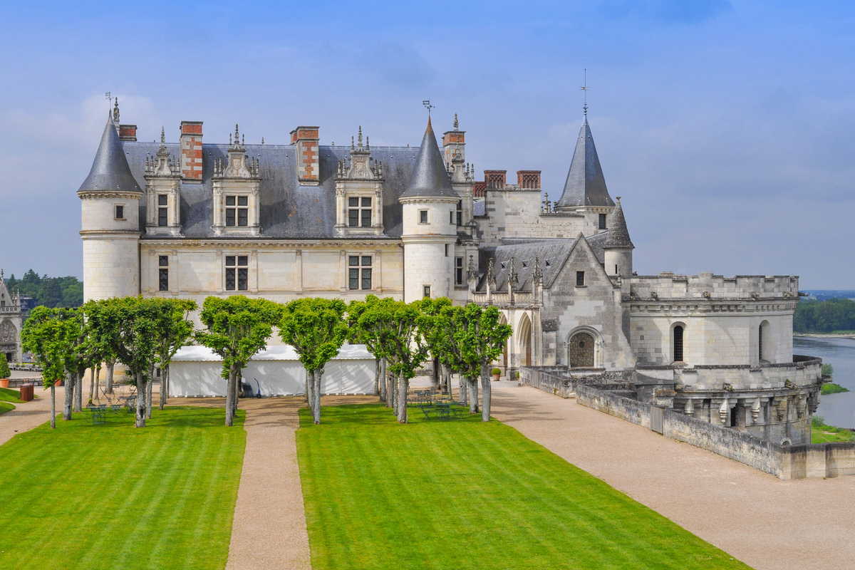 Partez à la découverte du Château Royal d'Amboise © Silvia Crisman Adobe Stock
