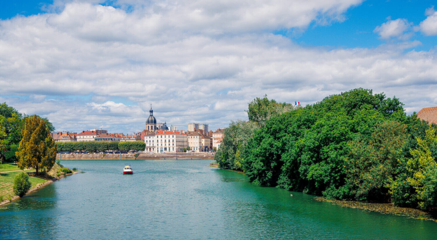 Découvrez la ville de Chalon-sur-Saône et ses balades au bord de l'eau ©Winalist
