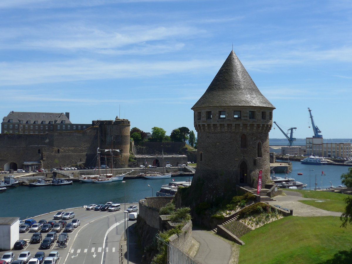 Visiter Brest et la Tour de la Motte-Tanguy en bordure de la Penfeld © Tripadvisor