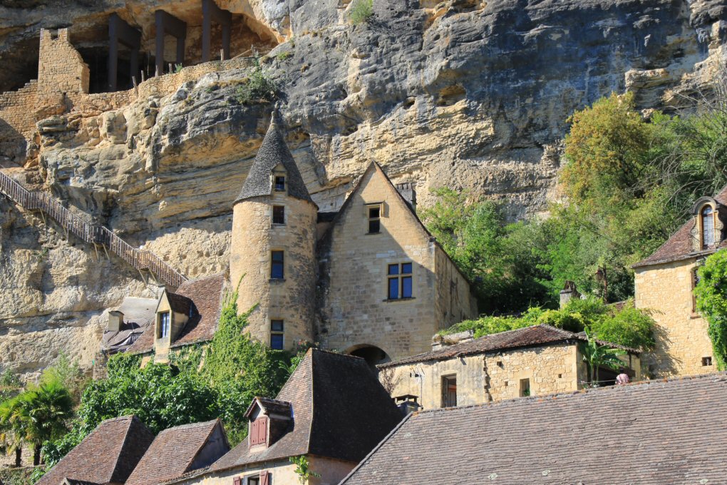 Visiter la Roque-Gageac et le Manoir de Tard © chateau-fort-manoir-chateau.eu