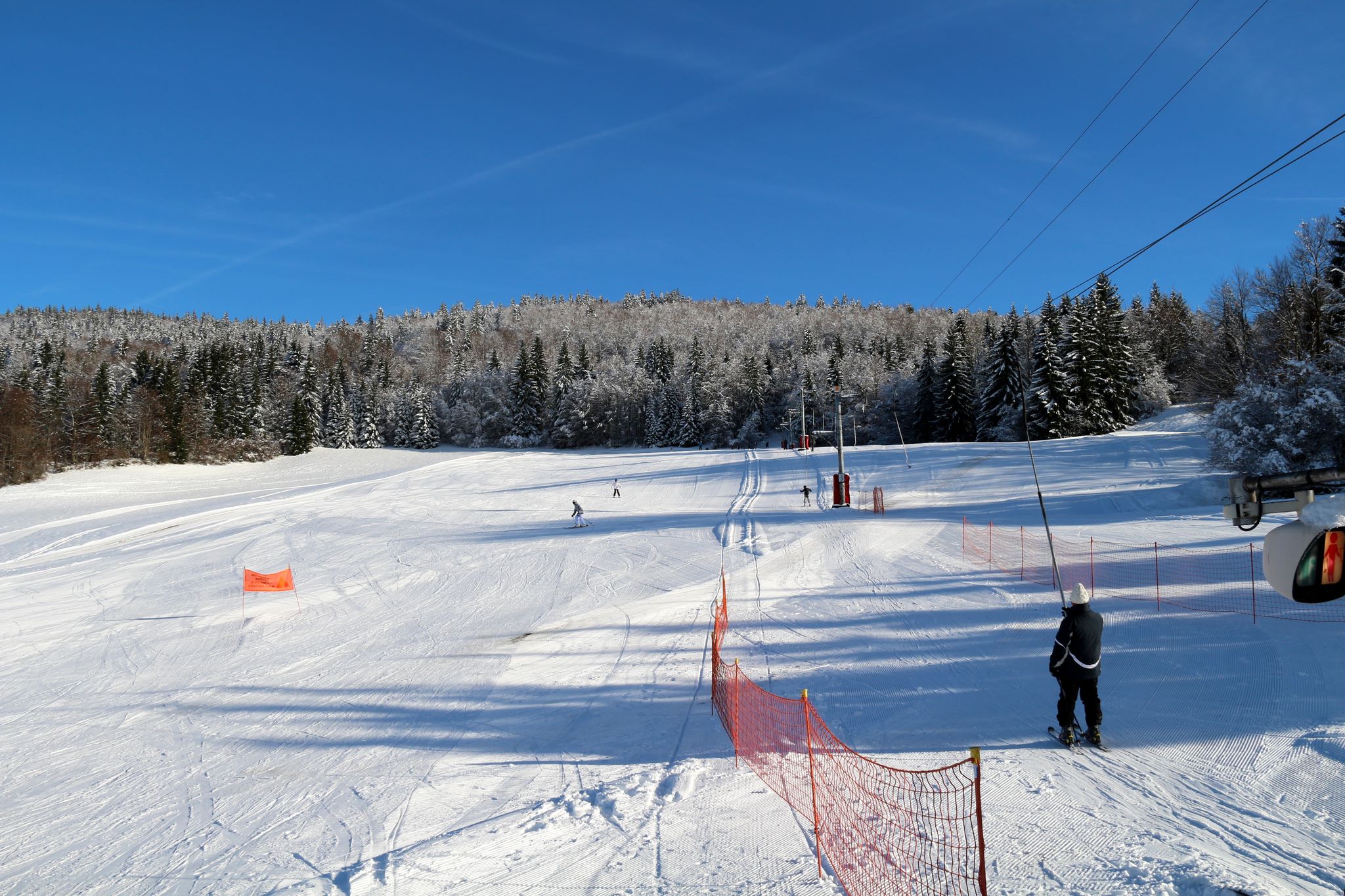 Domaine skiable de Longchaumois-Rosset dans le Jura © haut-jura.com