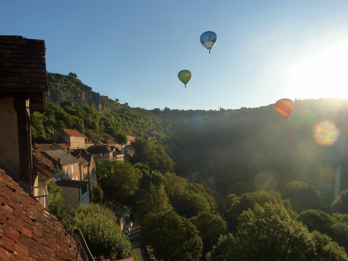 Vol en Montgolfière pour visiter Rocamadour d'en haut © rocamadour-montgolfieres.fr