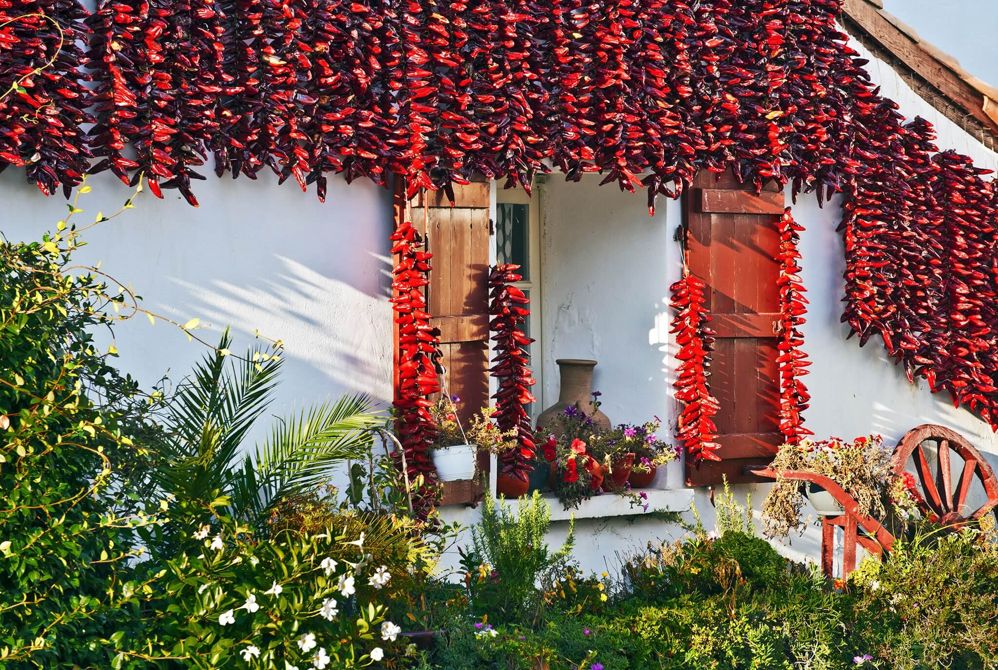 Façade aux piment à Espelette © Tourisme 64