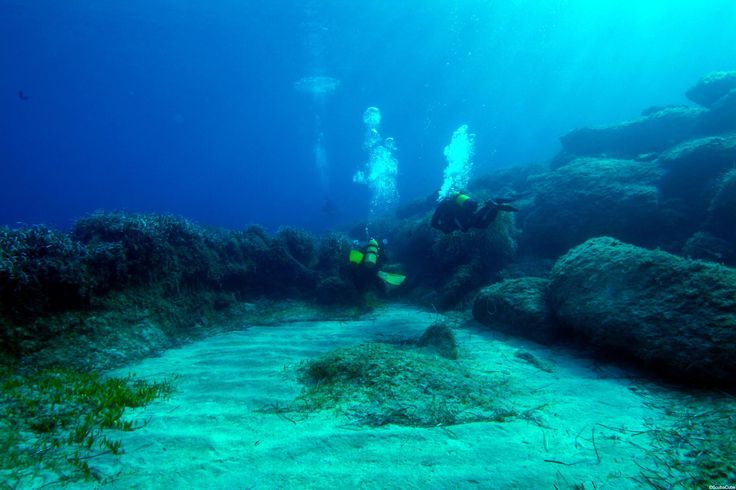  Amphorae Cave, un site de plongée de 12 mètres de profondeur © pinterest