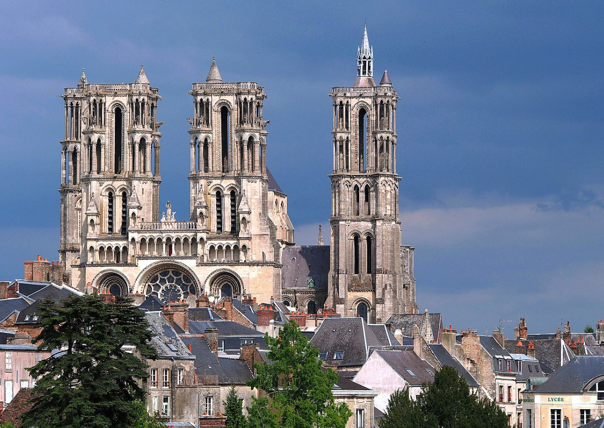 Visiter l'Aisne et la cathédrale Notre-Dame de Laon © Wikipedia