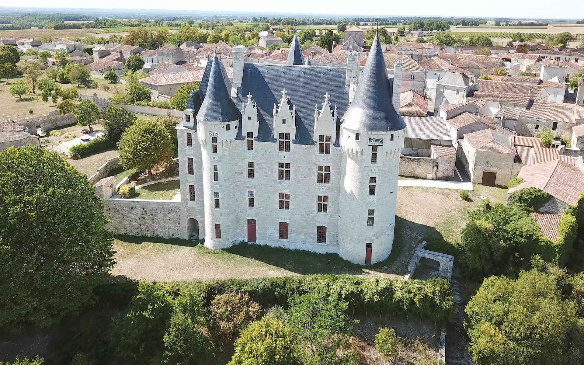 Neuvicq-le-Château © Patrivia