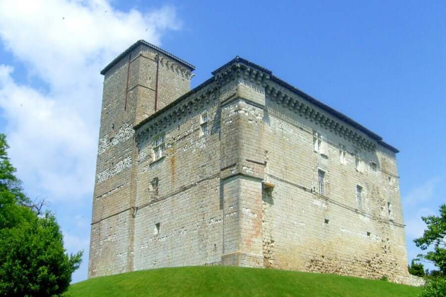 Château de Plieux © le Patrimoine de France