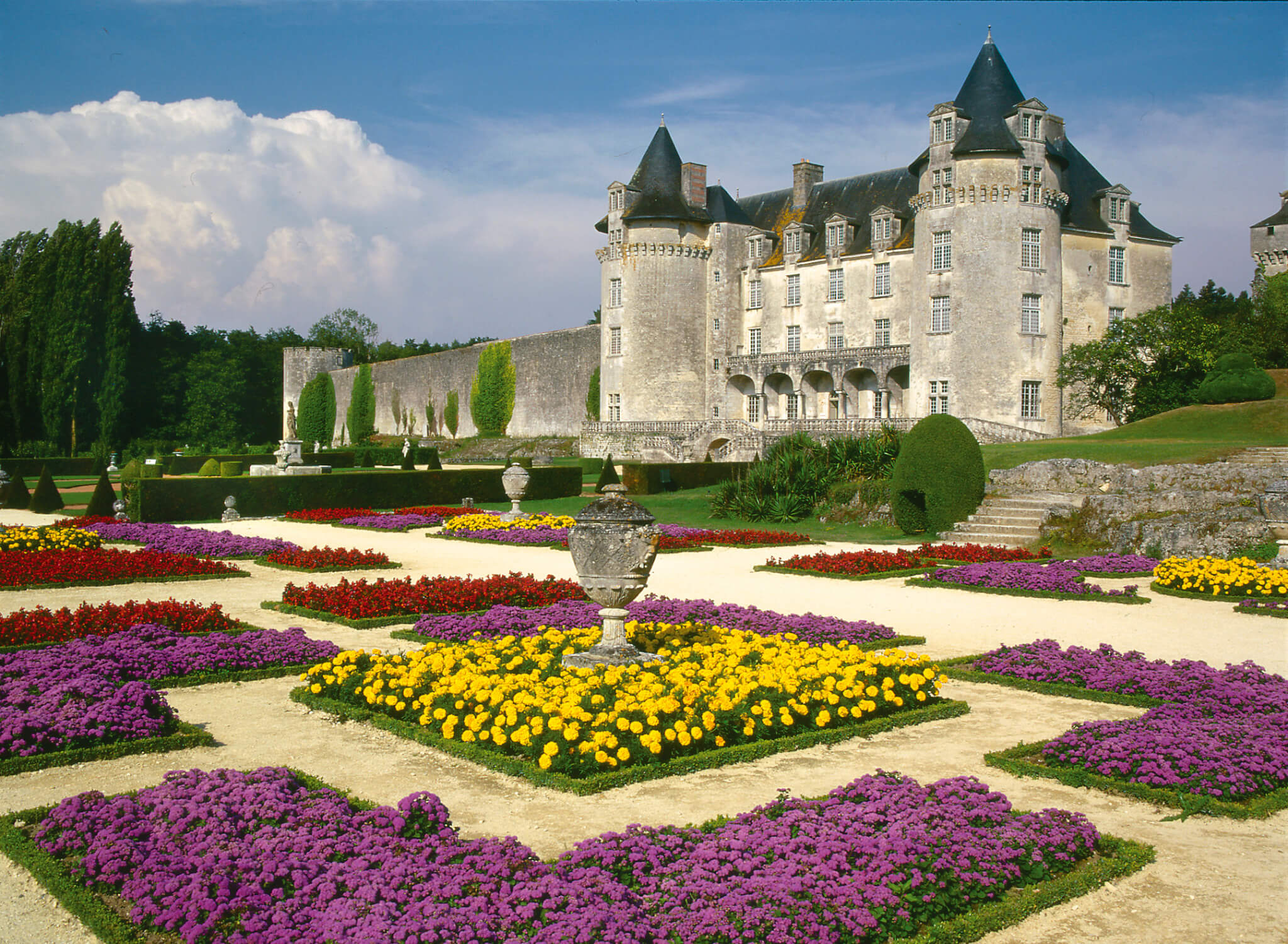 Château de Courbon © saintes-tourisme.fr