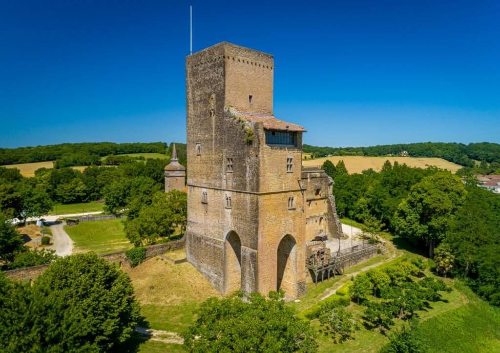 Château et tour de Termes-d'Armagnac © Plaimont