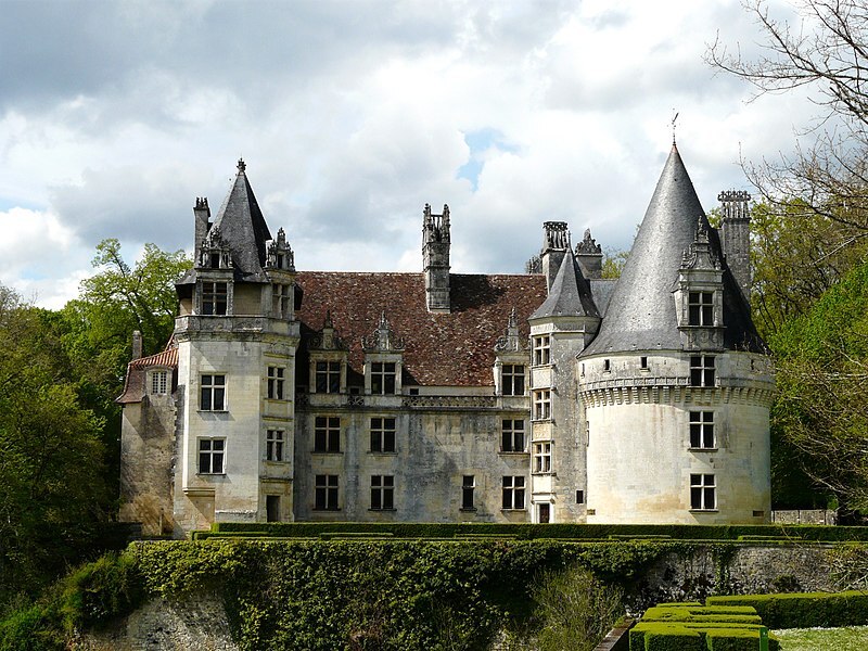 Château de Puyguilhem © Wikipedia
