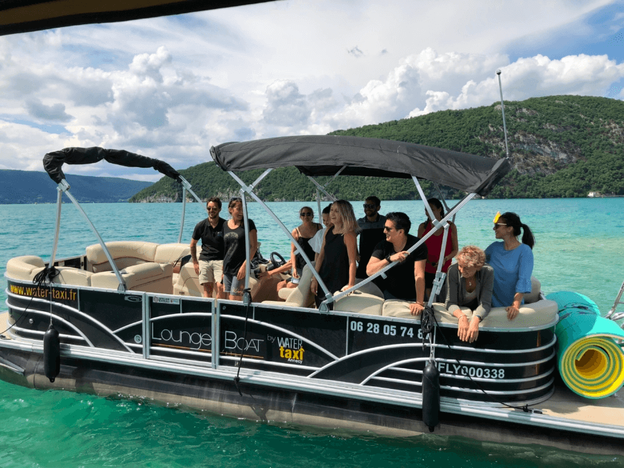 Prenez l’apéro en terrasse à bord du “Lounge Boat” © Rezo des Fondus