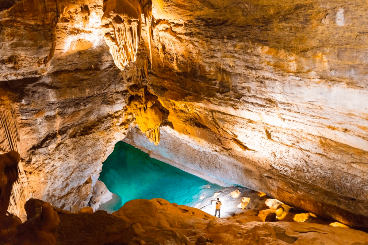Grotte de Limousis © Fonds Tourisme Occitanie