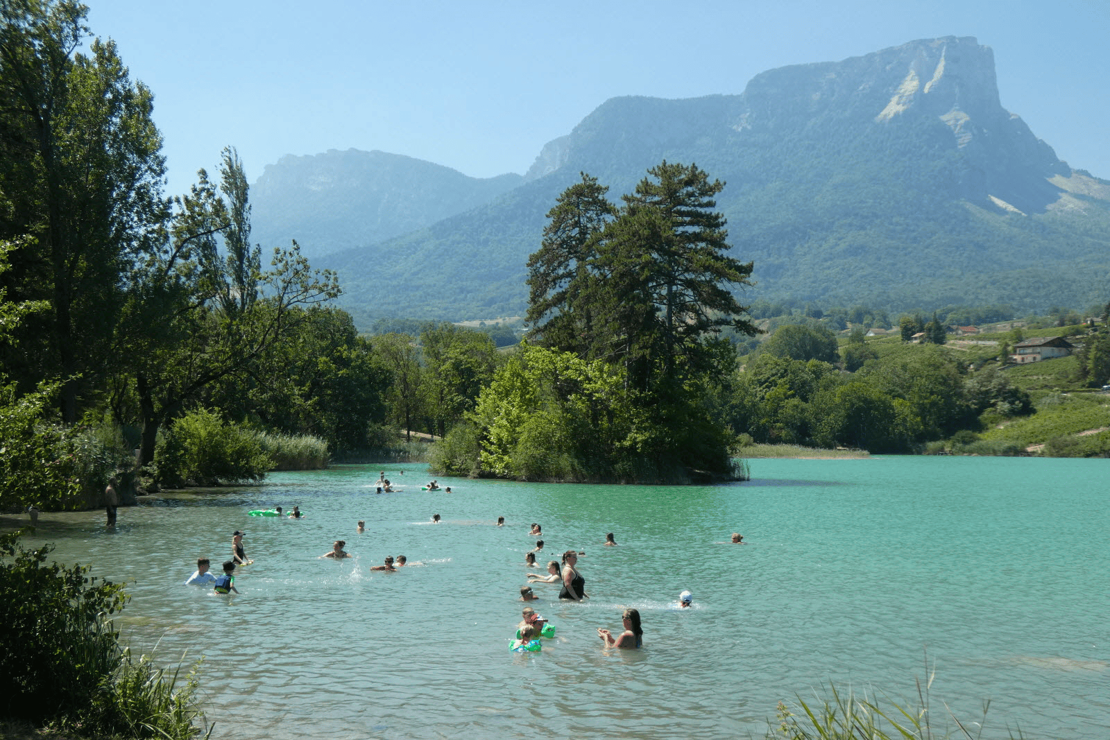 Lac de Saint-André parmi les lacs de Savoie ©Le Dauphiné Libéré