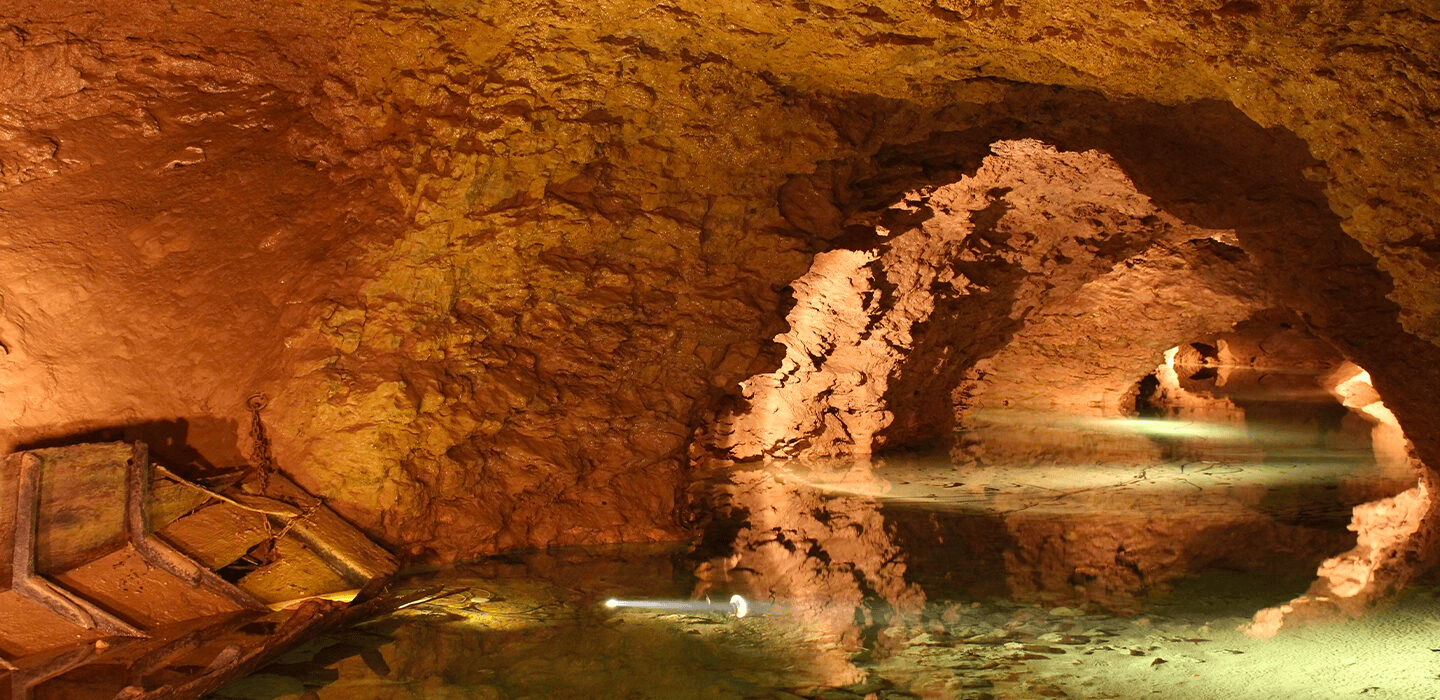Grottes de la Balme à faire autour d'Annecy © Grottes de la Balme