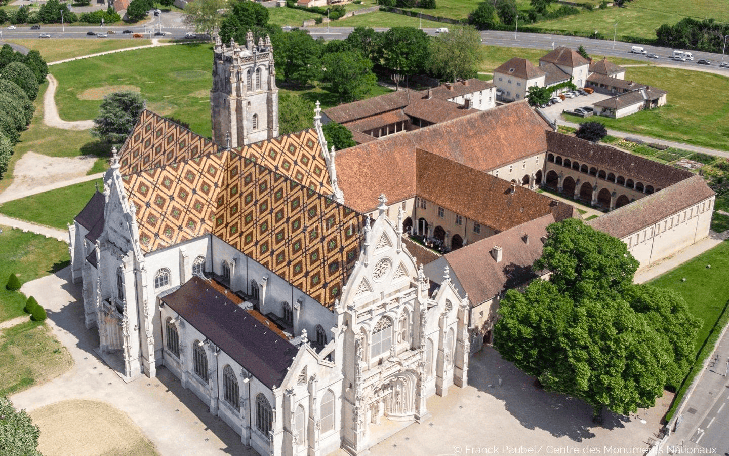 Vue aérienne du Monastère Royal de Brou © Loc'hall