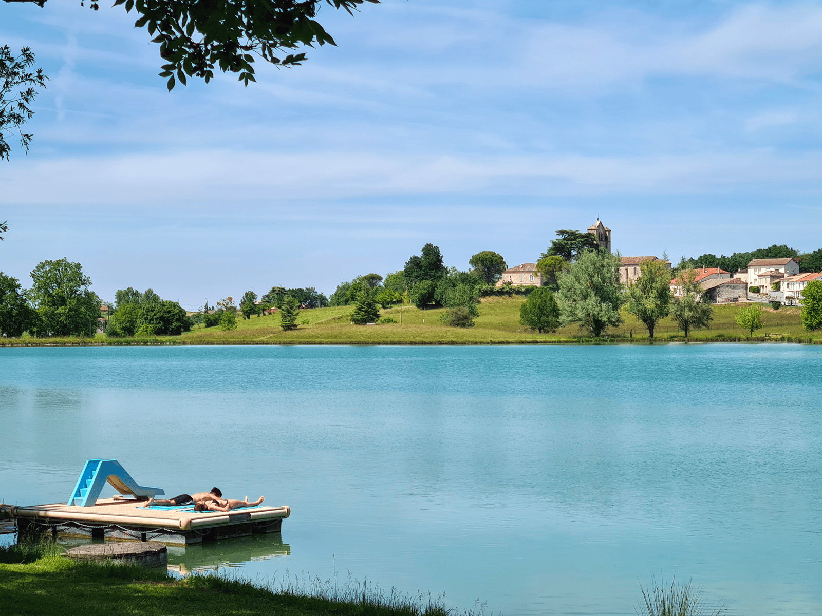 Plan d'eau de Ligny parmi les lacs de la Creuse ©Berry Province