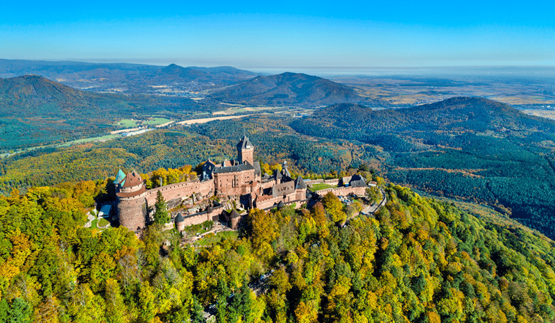 Château du Haut-Koenigsbourg parmi les plus châteaux d'Alsace © comme des français