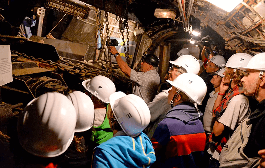 Un groupe participe à une visite de la Mine Témoin d’Alès © Ales.fr