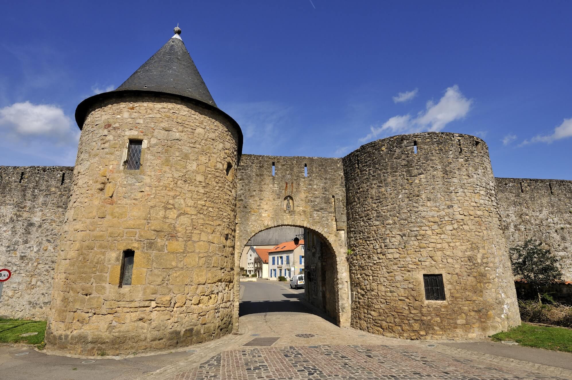 Citadelle de Rodemack parmi les châteaux de Moselle © Pays Thionvillois Tourisme