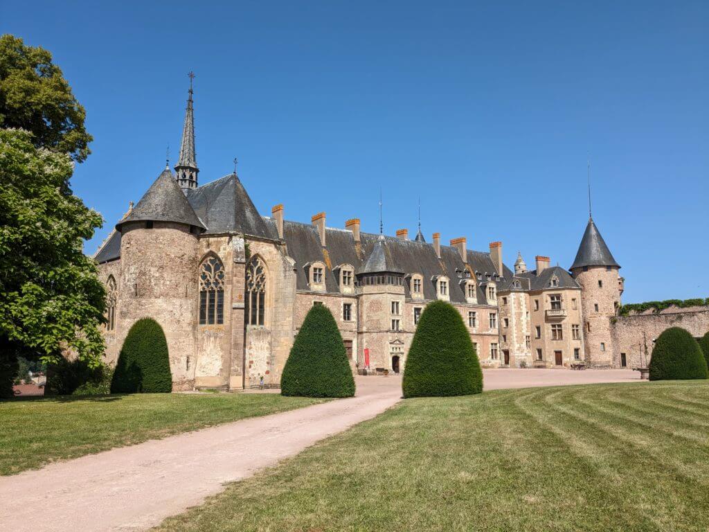 Château de Lapalisse © Carnets de Juliette