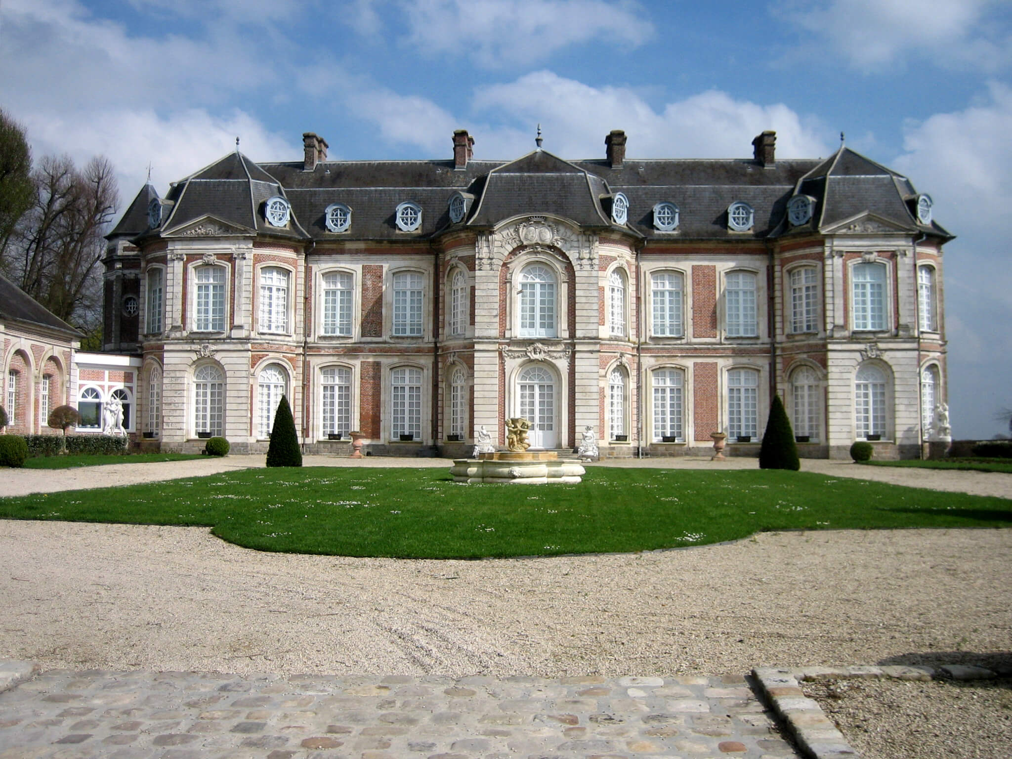 Château de Long © Wikipedia