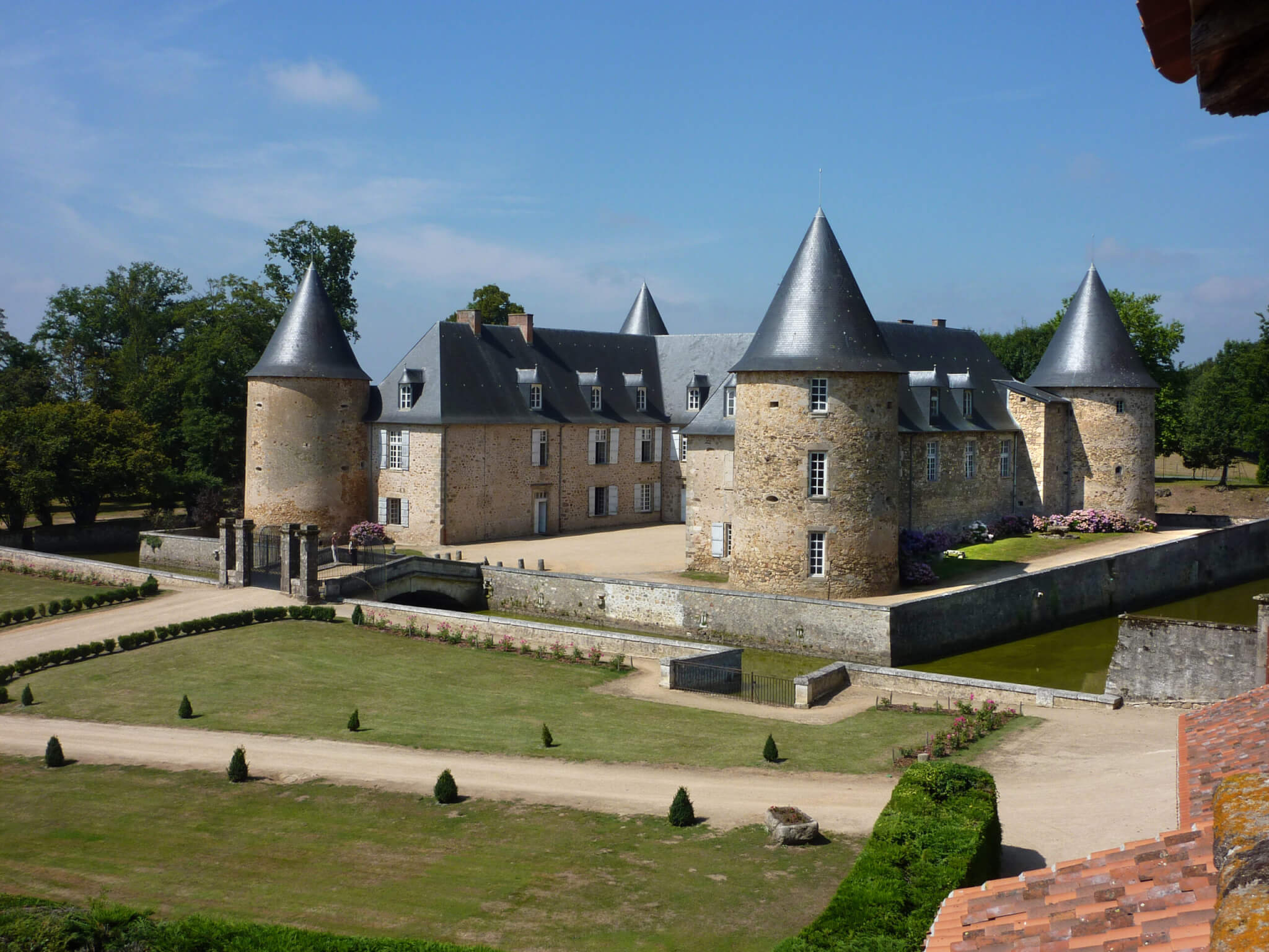 Château de Rochebrune © Charente Limousine Tourisme