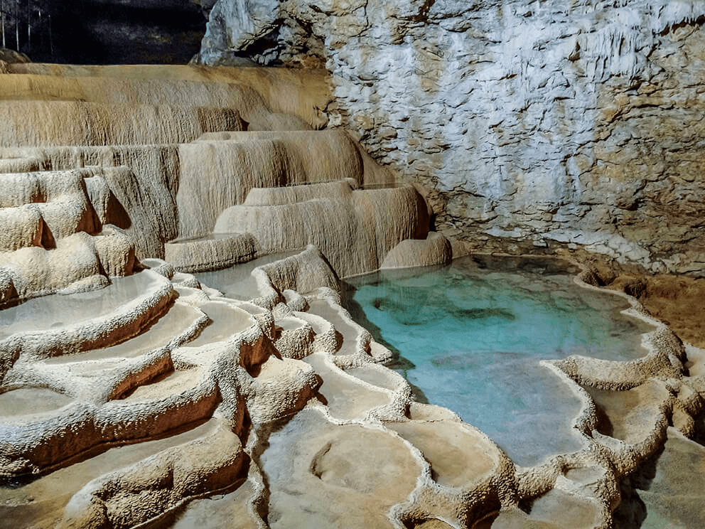 Grottes de la Norée parmi les grottes de la Vienne ©Domaine des Cèdres