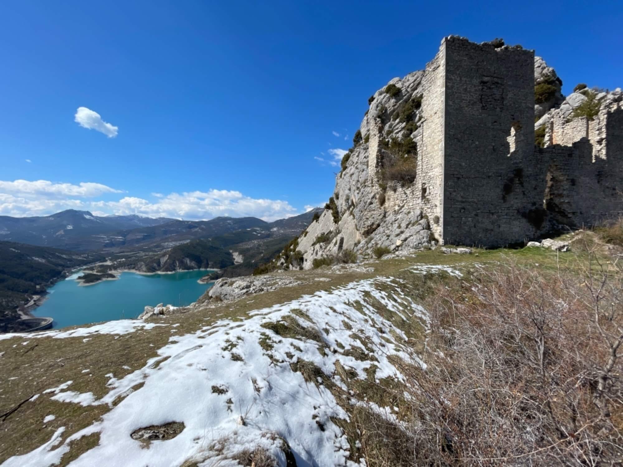 Château de Ville qui fait partie des plus beaux châteaux des Alpes-de-Haute-Provence© Open tracks