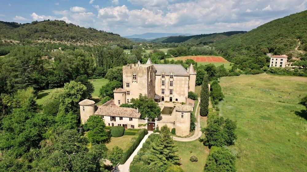 Château d'Allemagne en Provence qui fait partie des plus beaux châteaux des Alpes-de-Haute-Provence© Tourisme Alpes de Haute Provence