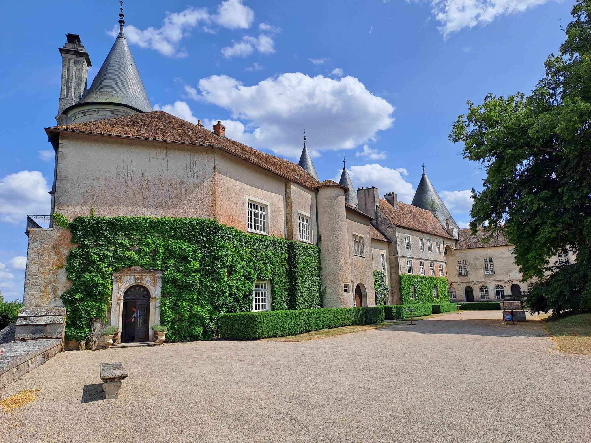 Château de Bourlemont © X.com