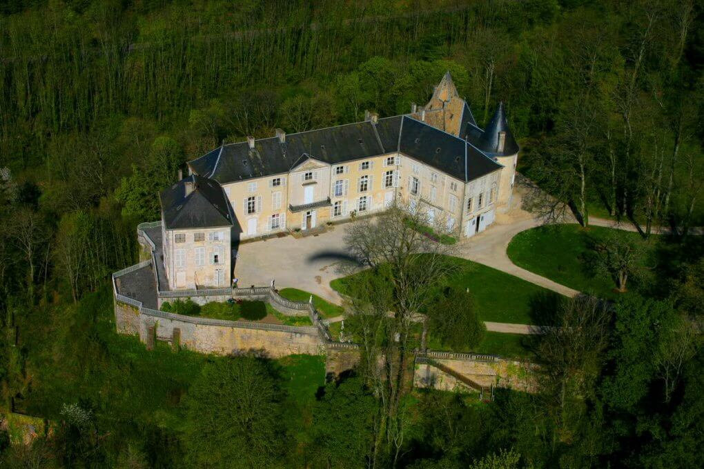 Château de Reynel qui fait partie des plus beaux châteaux de Haute-Marne © Charles de Flahaut