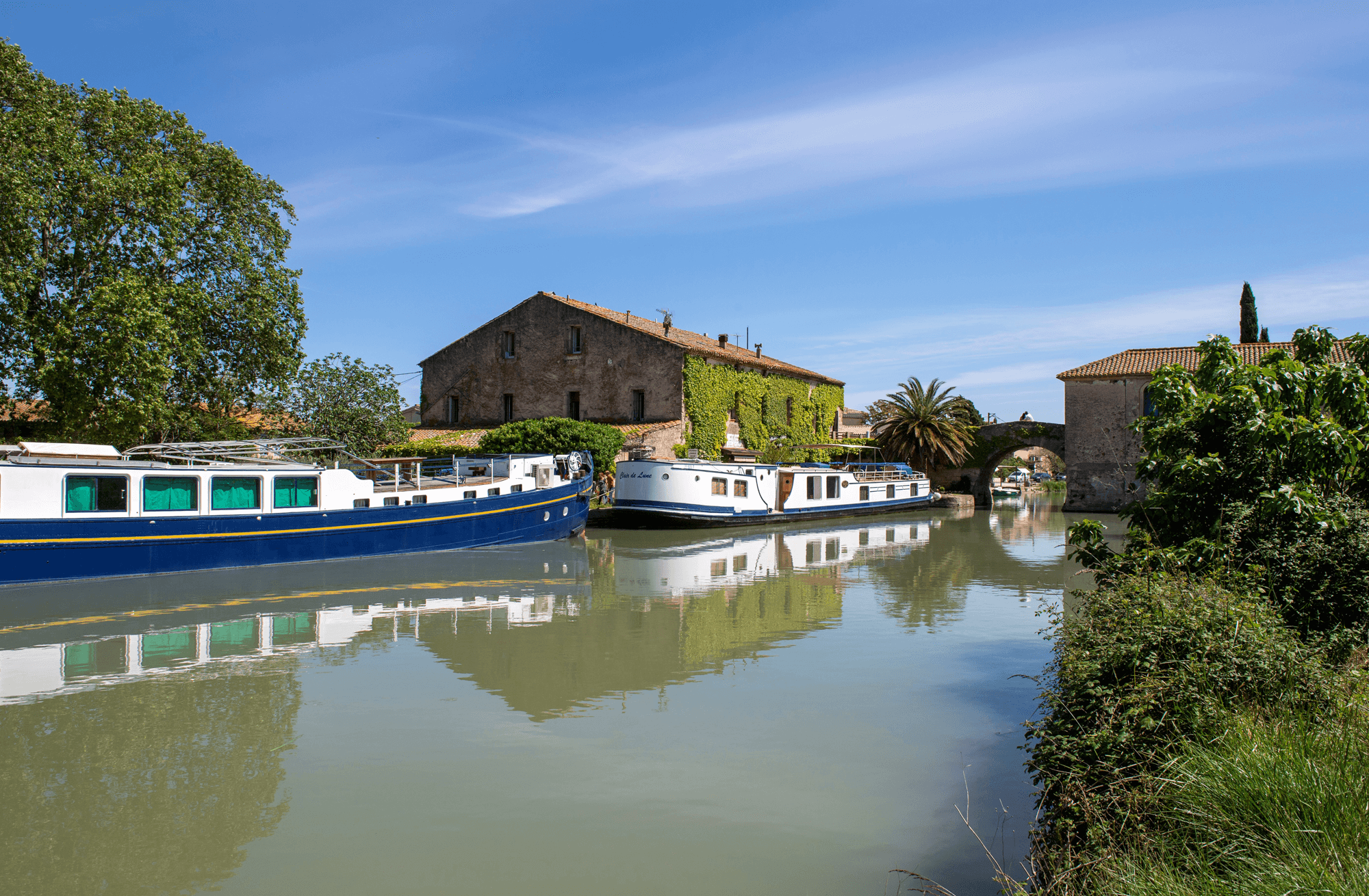 Offrez-vous une promenade le long du Canal du Midi lors de votre visite en Haute-Garonne ©canal du midi