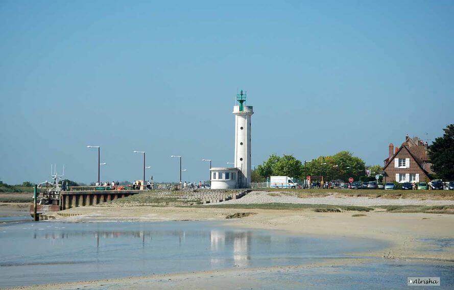 La Pointe du Hourdel, avec son phare et son port ©Les yeux de ma vie