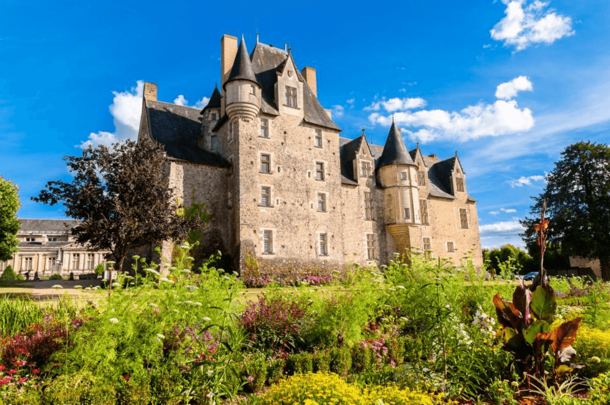 Le château de Baugé, légendaire château d'Anjoue ©Anjou Tourisme