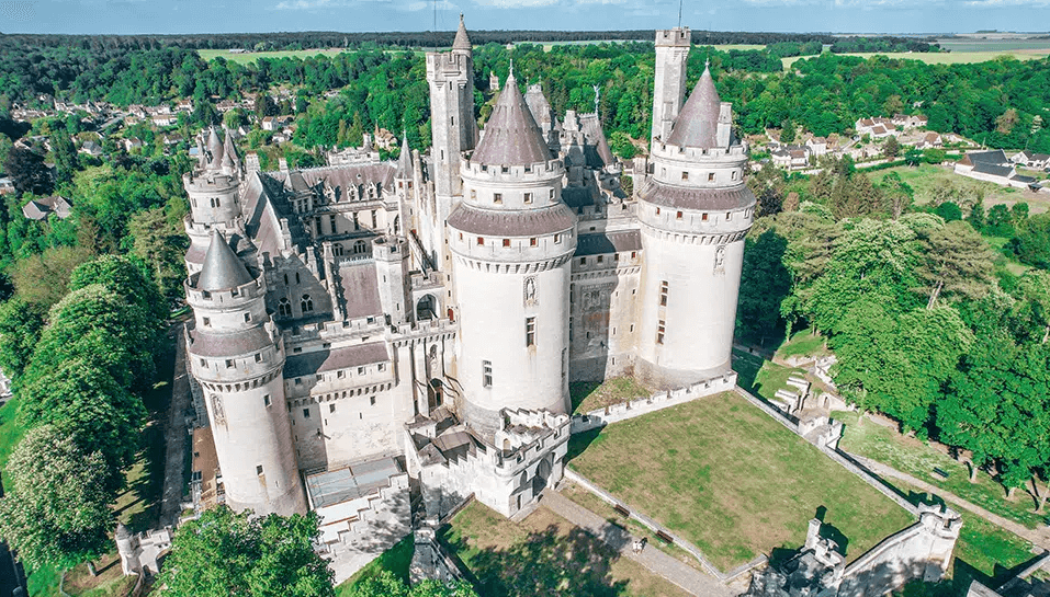 Le Château de Pierrefonds ©Oise Tourisme