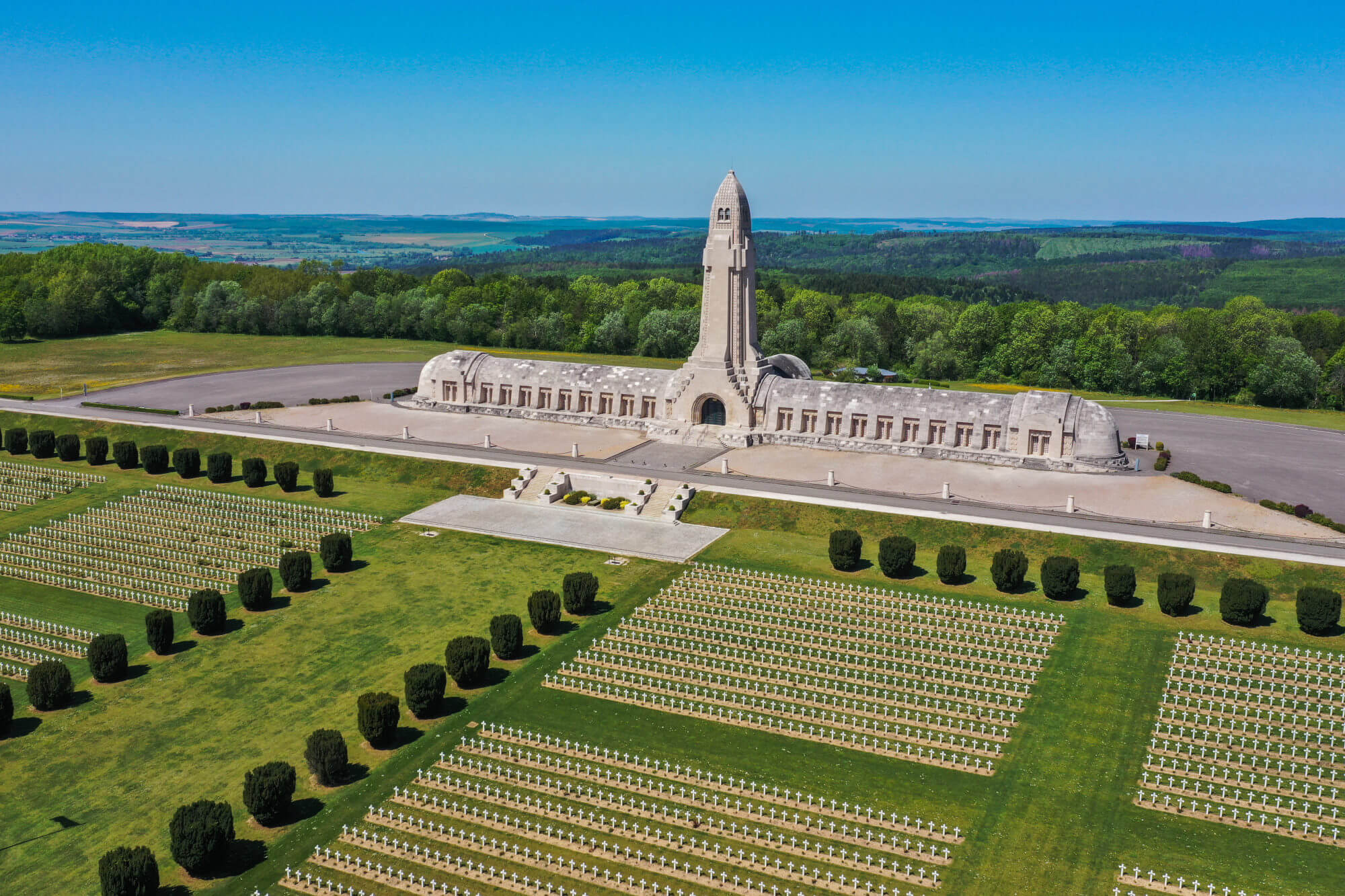 L'Ossuaire de Douaumont, en hommage aux soldats de la Première Guerre Mondiale ©Visit Grand Est