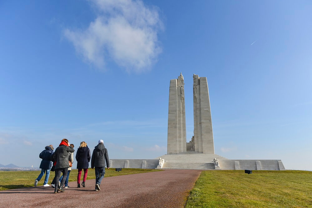 L'impressionnant Mémorial national du Canada : "Vimy Mémorial" ©Archives - Pas-de-Calais