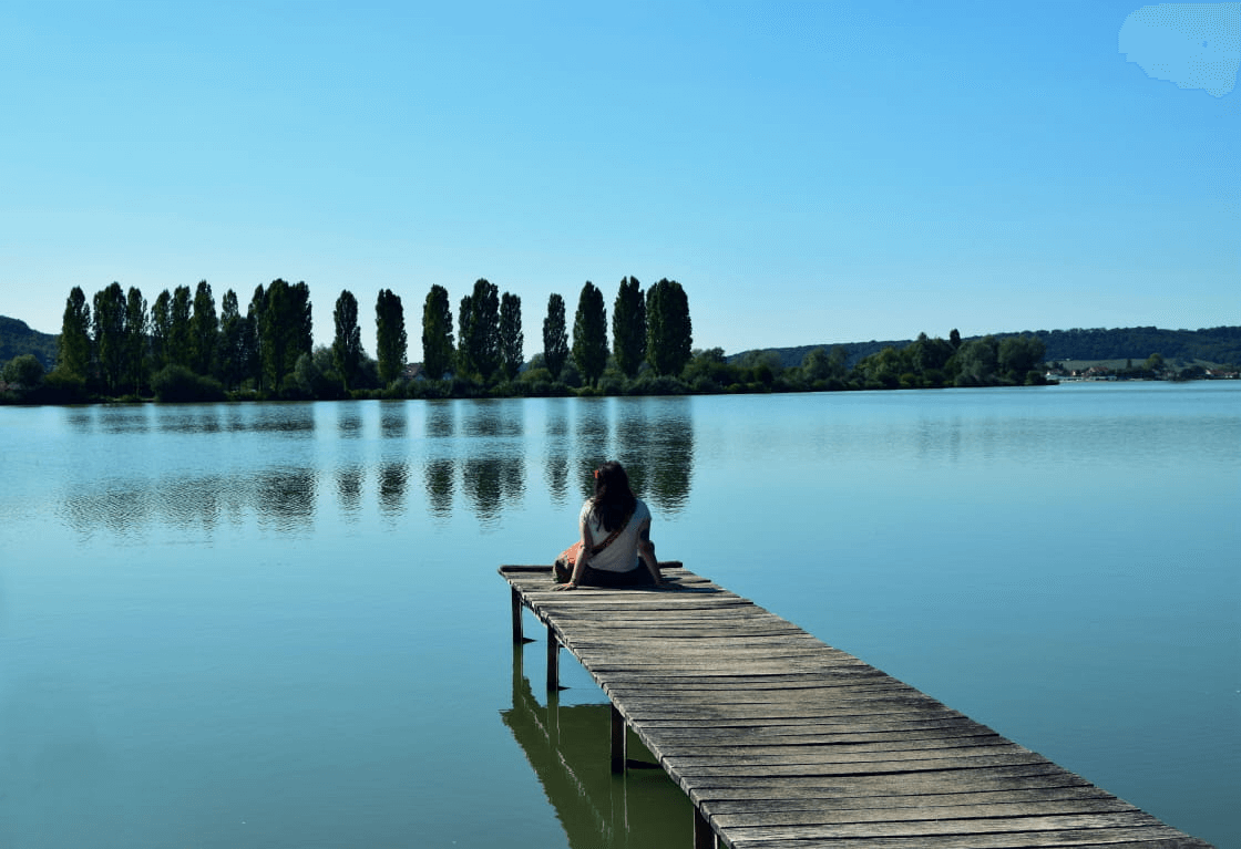 Vue sur le lac de Vesoul-Vaivre et ses 95 hectares d'eau pure © Bourgogne-tourisme.com