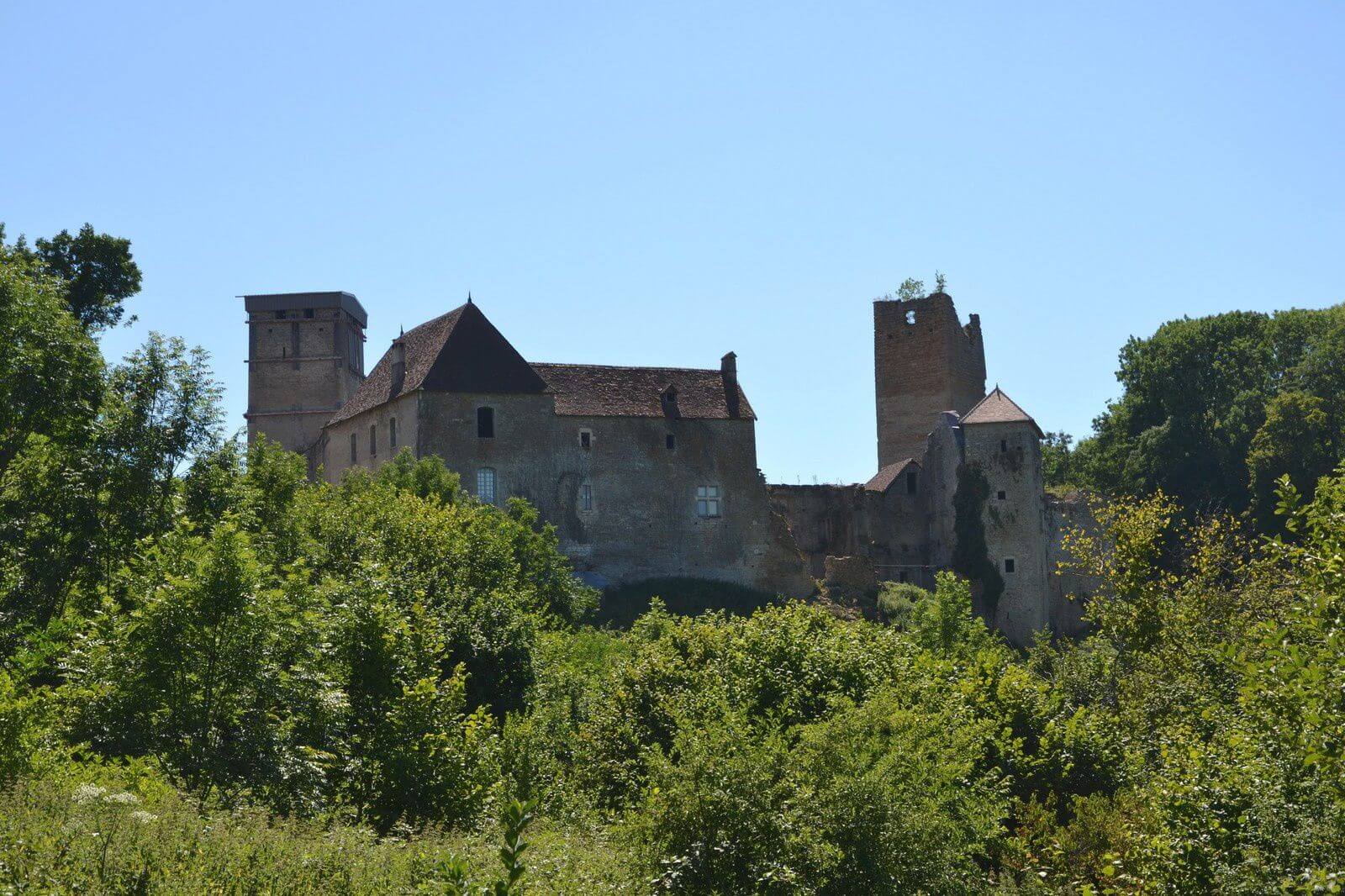 Découvrez le château fort d'Oricourt qui domine Oricourt ©Alain Jacquot-Boileau-Overblog
