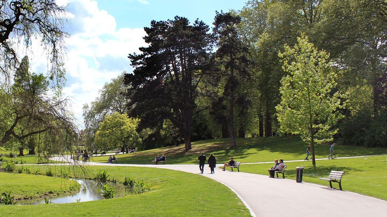 Promenez-vous au nouveau parc Budé, un nouveau espace vert de Yerres ouvert en 2022 ©Les Echos