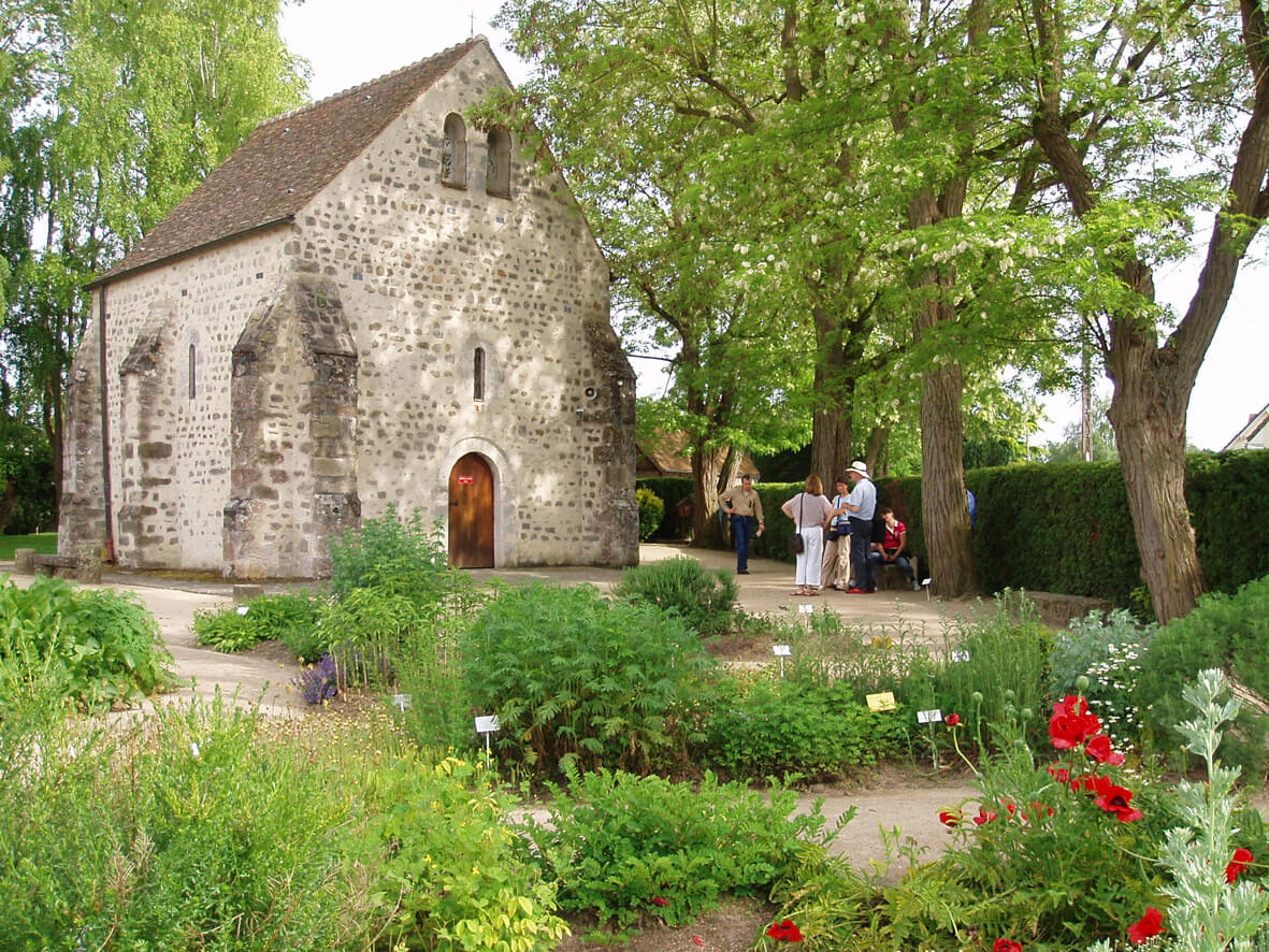 La Chapelle Sainte-Blaise et son jardin à Milly-la-Forêt ©Milly-la-Forêt