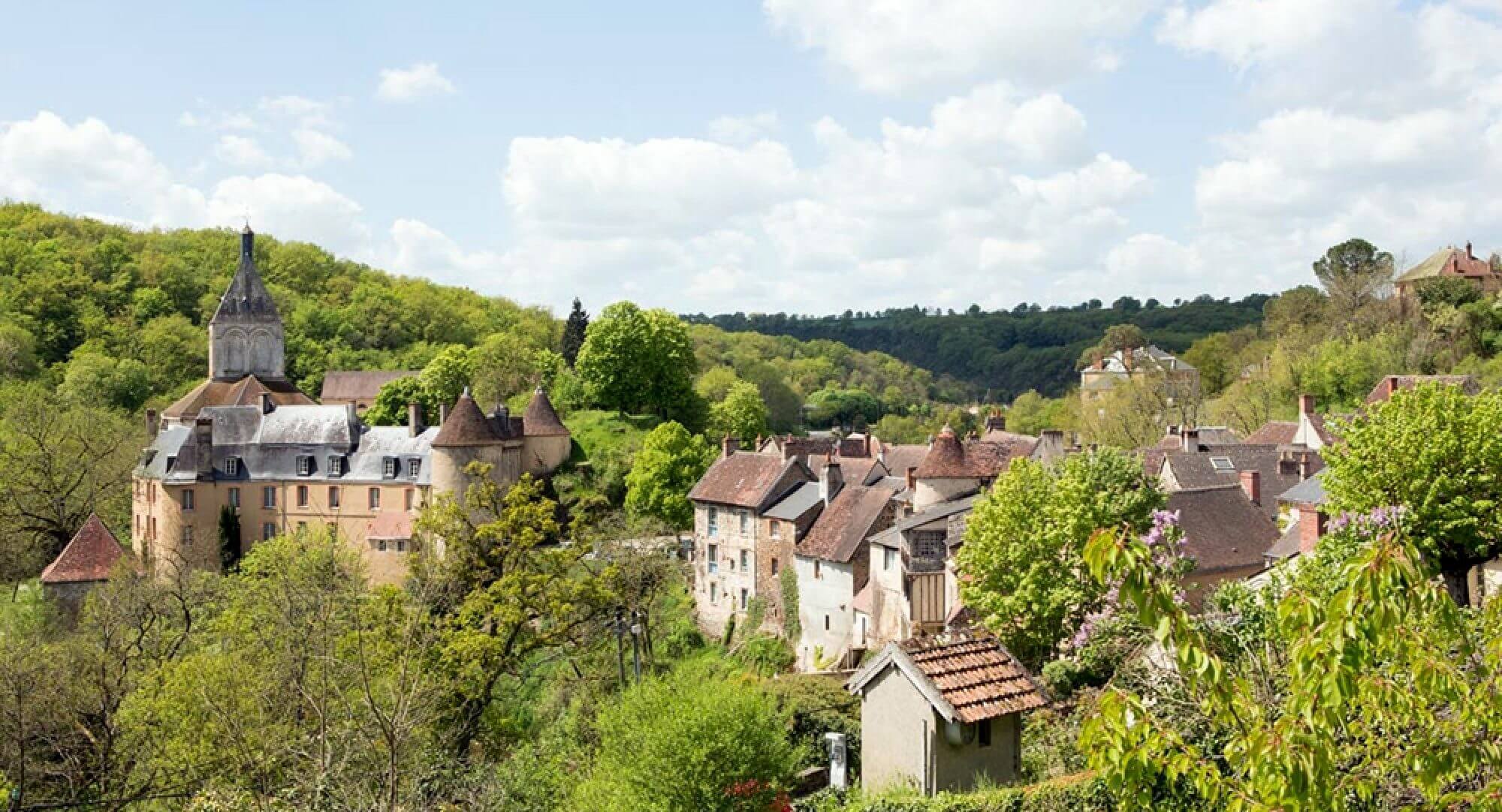 Le petit village de Gargilesse-Dampierre vous attend pour une randonnée de nature et de découverte ©gargilesse.fr