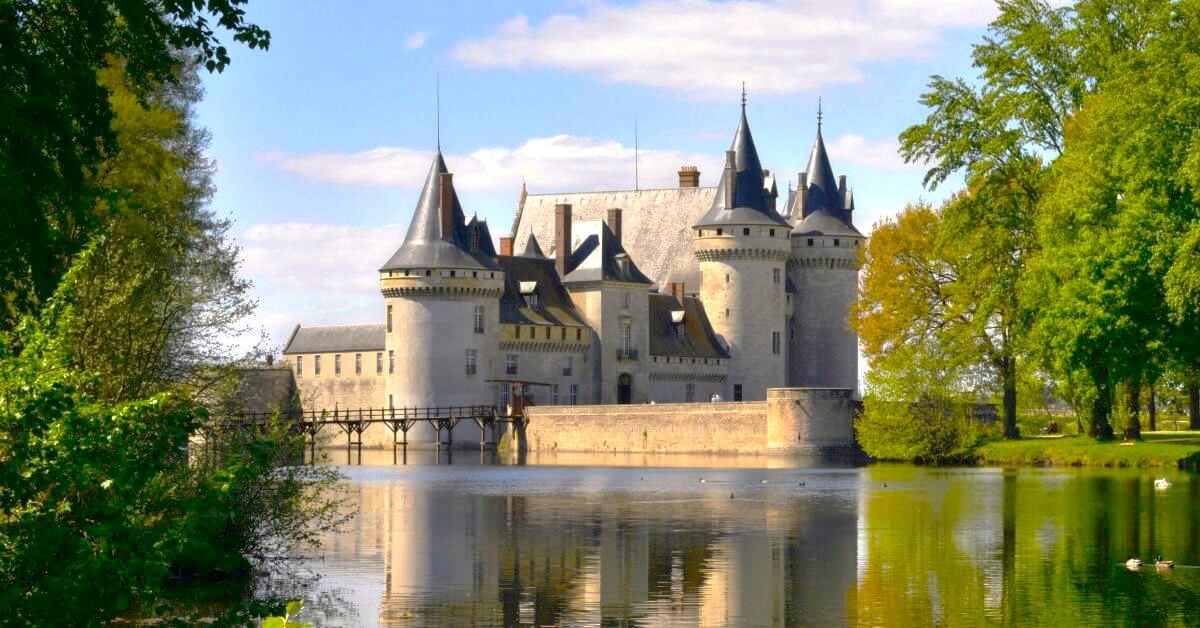 Le château de Sully-sur-Loire, un élément incontournable à voir ©VINCI Autoroutes