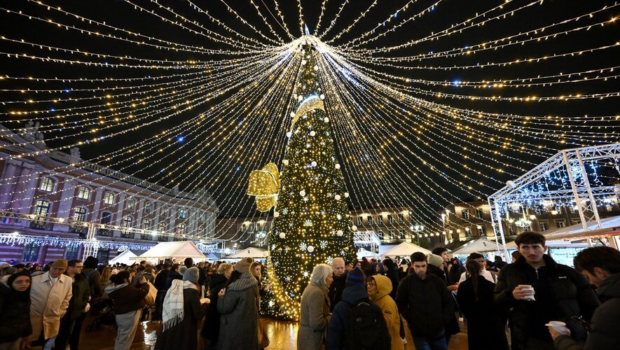 Sapins et illuminations du marché de Noël de Toulouse © DDM Laurent Dard