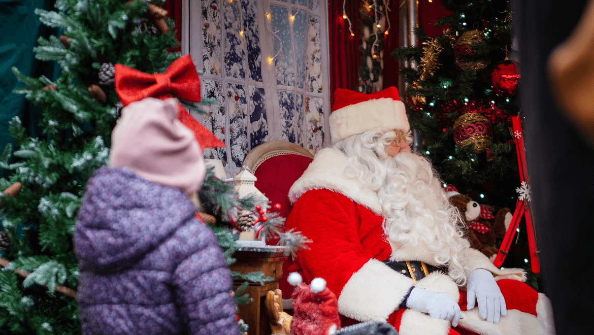 Profitez du père Noël au marché de Noël de Montlhéry © T. COCHET-PEDUZZI