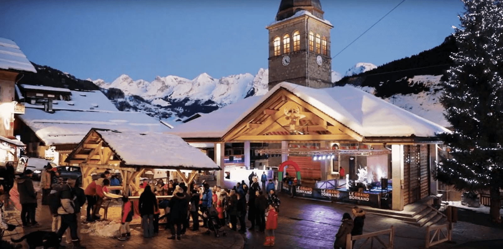 Le village du Grand Bornand accueillant son marché de Noël © Mon séjour en montagne